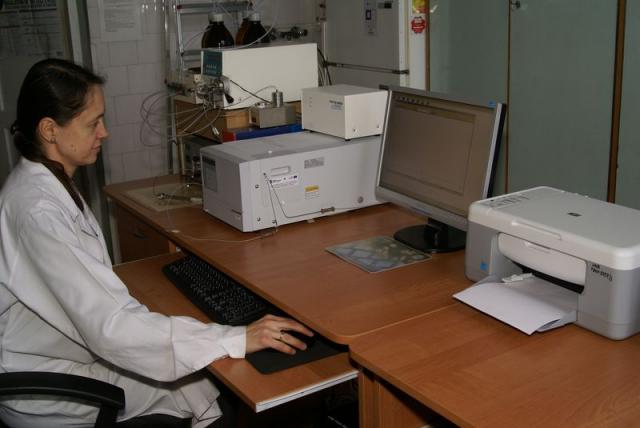 Detektor fluorescencyjny do HPLC z oprogramowaniem